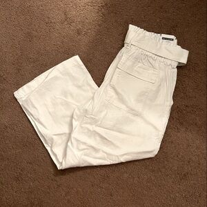 Zac & Rachel- Linen Capri Pants​​​​​​​​​​​